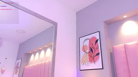 Keily Ross online show from November 27, 9:17 pm