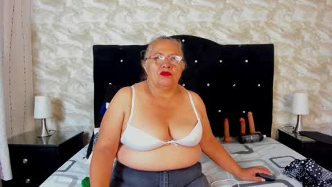   online show from October 22, 11:37 am