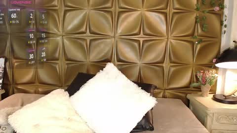 keisy Girl  online show from May 8, 5:21 am