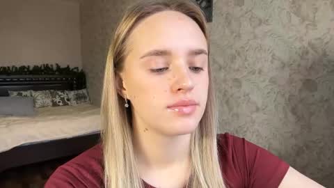 Sylvia online show from December 16, 8:20 am