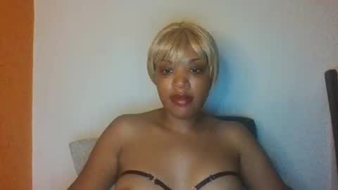 Kellie online show from May 8, 3:10 am