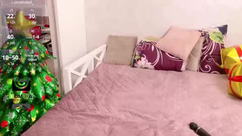 kellielowie online show from December 16, 7:03 am