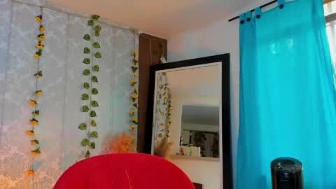 kelly__thomson online show from May 23, 7:23 pm
