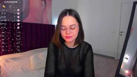 Kelly online show from November 9, 1:33 am