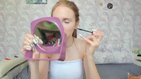kelly_gerzikaaa online show from July 1, 4:56 am