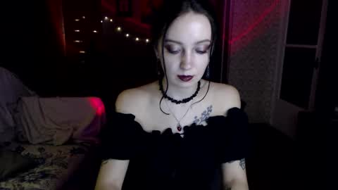 Snapshot of kellydark0111 chatting on February 15, 12:37 am Mistress  online show from February 15, 12:37 am