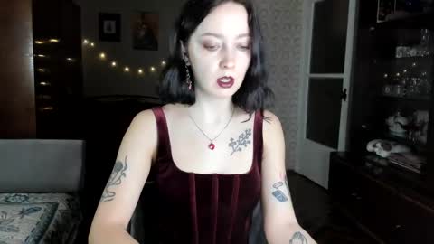 Snapshot of kellydark0111 chatting on January 24, 9:26 pm Mistress  online show from January 24, 9:26 pm
