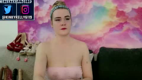 Snapshot of kellylynn76 chatting on September 18, 1:59 am kellylynn76 online show from September 18, 1:59 am