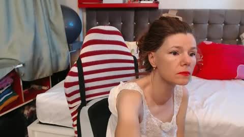 kelly online show from May 26, 9:41 am