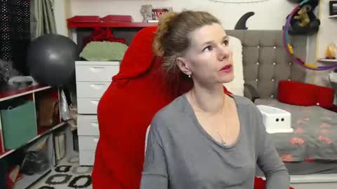 kelly online show from January 15, 5:36 pm