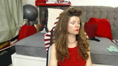 kelly online show from May 9, 12:12 am