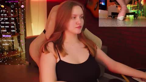 kelly online show from October 25, 9:06 am