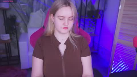 kelly online show from May 20, 9:06 am