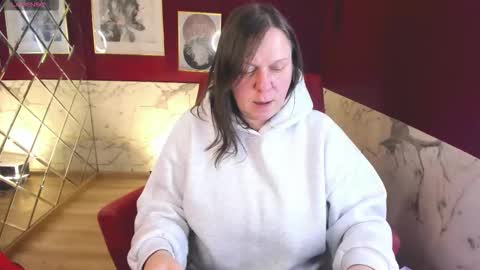 Kelly online show from March 3, 6:47 pm