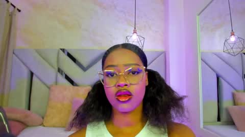 Snapshot of kellyy_cooper chatting on December 6, 8:48 am Kelly online show from December 6, 8:48 am