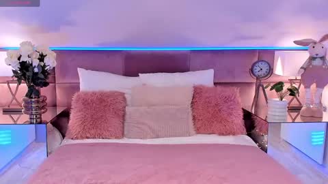kelsi_di online show from May 19, 5:14 am
