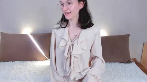 Kelsirabenold online show from May 8, 5:43 am