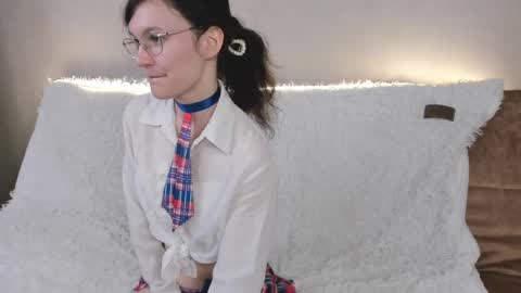 Kelsirabenold online show from May 16, 5:32 am