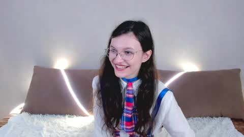 Kelsirabenold online show from May 7, 5:23 am