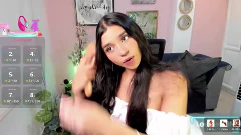 Carolina  online show from January 6, 2:43 pm