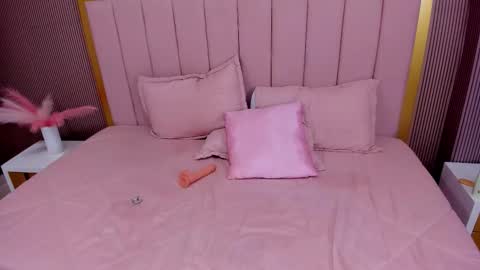 Kendall no Jenner  online show from January 17, 7:32 pm