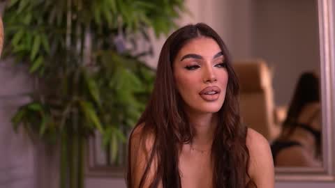 Kendal online show from December 3, 7:38 pm