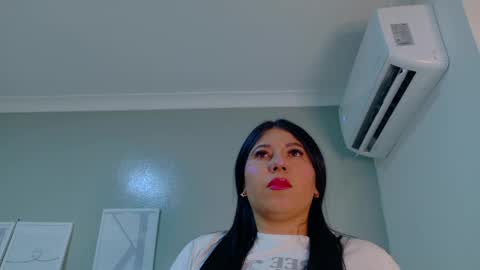   online show from May 19, 9:05 am