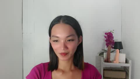 KENDAL online show from November 14, 2:39 pm