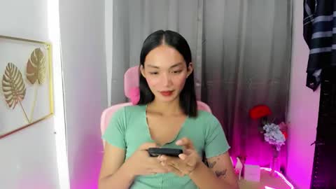 KENDAL online show from November 10, 6:08 am