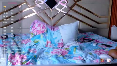 Kendra Foster online show from March 7, 3:35 am