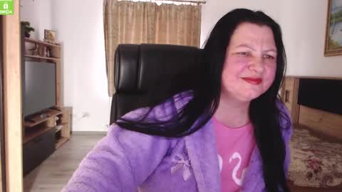 Kendra online show from March 19, 2:43 pm