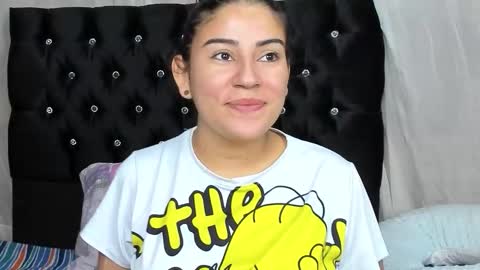 kenia walker online show from March 6, 11:27 am