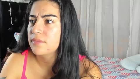 kenia walker online show from March 13, 11:33 am