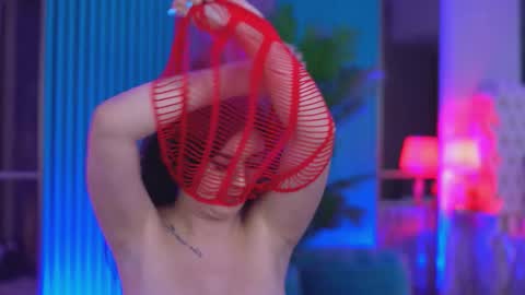 Kendra online show from December 2, 2:08 pm