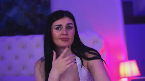 Kendra online show from January 5, 5:27 pm