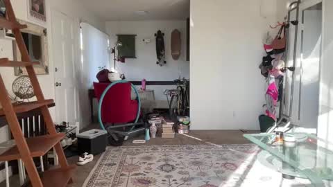 kennibby online show from March 21, 3:39 pm