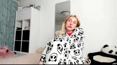 Kenzie online show from February 23, 5:50 am