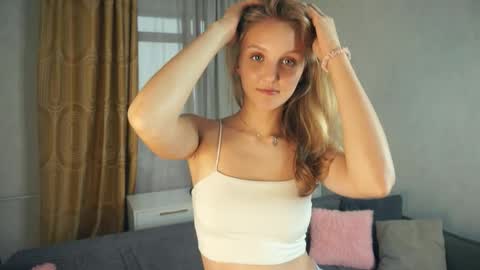 Maia online show from September 22, 8:13 am