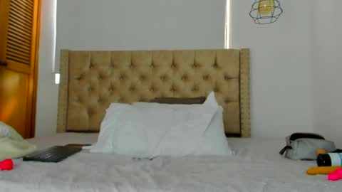 Kery Hillson online show from October 2, 4:12 pm