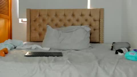 Kery Hillson online show from October 4, 5:06 pm