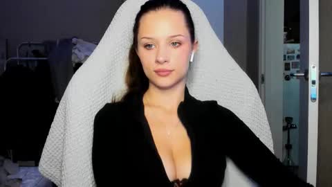 Snapshot of ketlinrous chatting on September 17, 2:59 pm ketlinrous online show from September 17, 2:59 pm