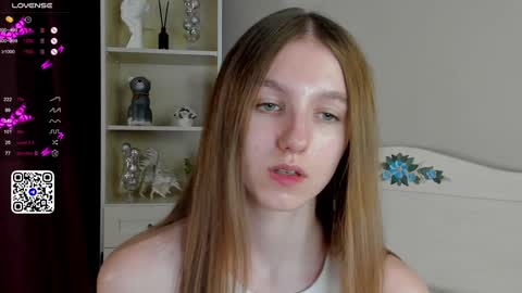Snapshot of keylalong chatting on January 25, 11:24 am Hi Im Mary Glad to see you in my room PVT is open online show from January 25, 11:24 am