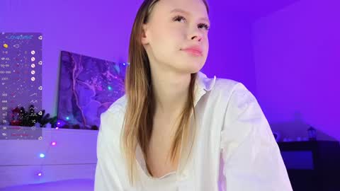 Snapshot of keylalong chatting on January 10, 11:29 pm Hi Im Mary Glad to see you in my room PVT is open online show from January 10, 11:29 pm