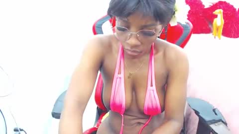 Sandy Saenz online show from January 29, 10:16 am