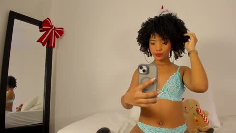 Snapshot of keyth_03 chatting on December 8, 8:47 pm keyth online show from December 8, 8:47 pm