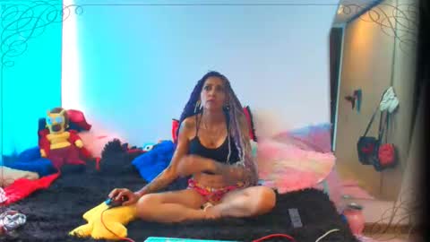 khaleesy online show from May 31, 8:43 pm