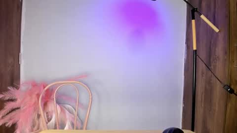 khate_smith online show from March 21, 4:23 pm