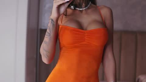 Katelyn online show from April 4, 10:30 pm