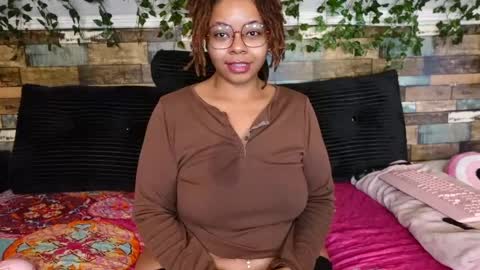 Khaya online show from October 10, 7:52 pm