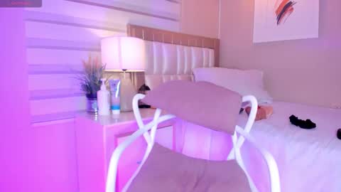 khloe_sweeet online show from October 8, 11:47 am